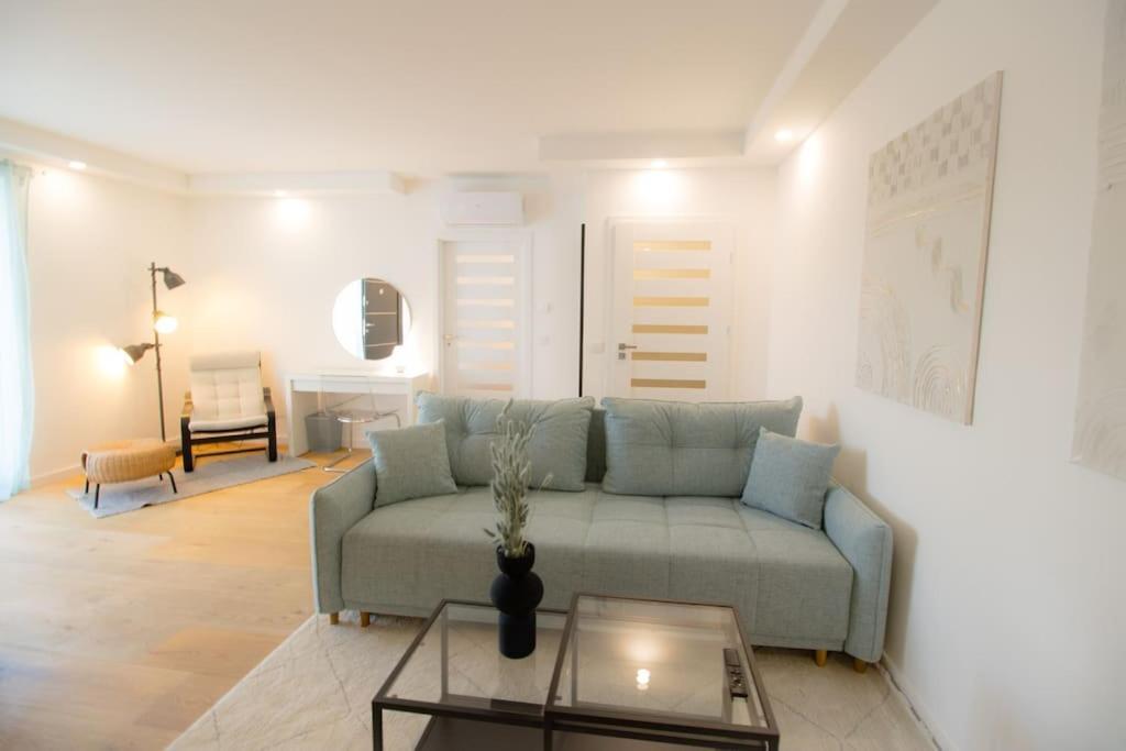 Charming Apartment In Heart Of Vienna L Jos20 エクステリア 写真